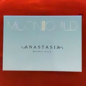 Anastasia Beverly Hills Moonchild Glow Kit Highlighter Palette